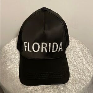 Robin Ruth Florida Satin Black Snapback HatSilver Glitter Letters – UNISEX
(B8✨